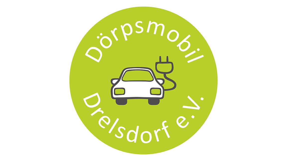 Auf einem runden grünen Logo ist ein Auto mit einem Stecker. Darum steht Dörpsmobil Drelsdorf geschrieben.