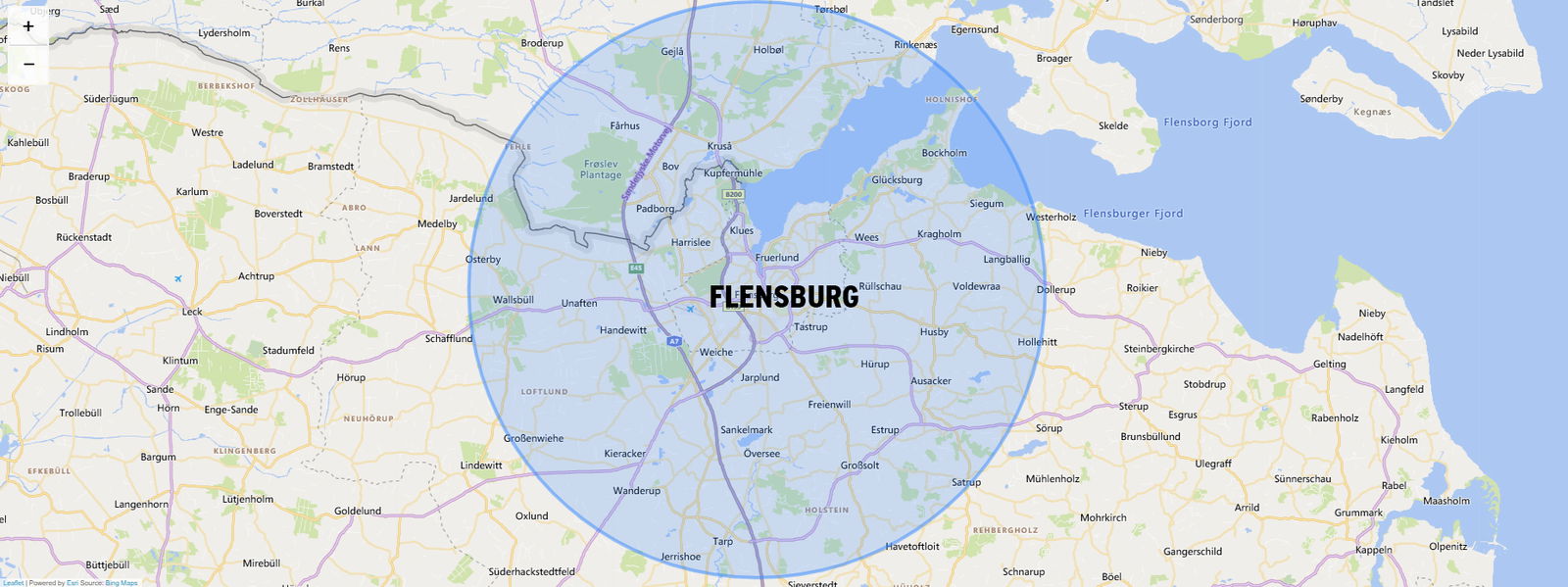 Auf einer Landkarte ist ein Kreis gezogen, der einen 15-Kilometer-Radius kennzeichnet.