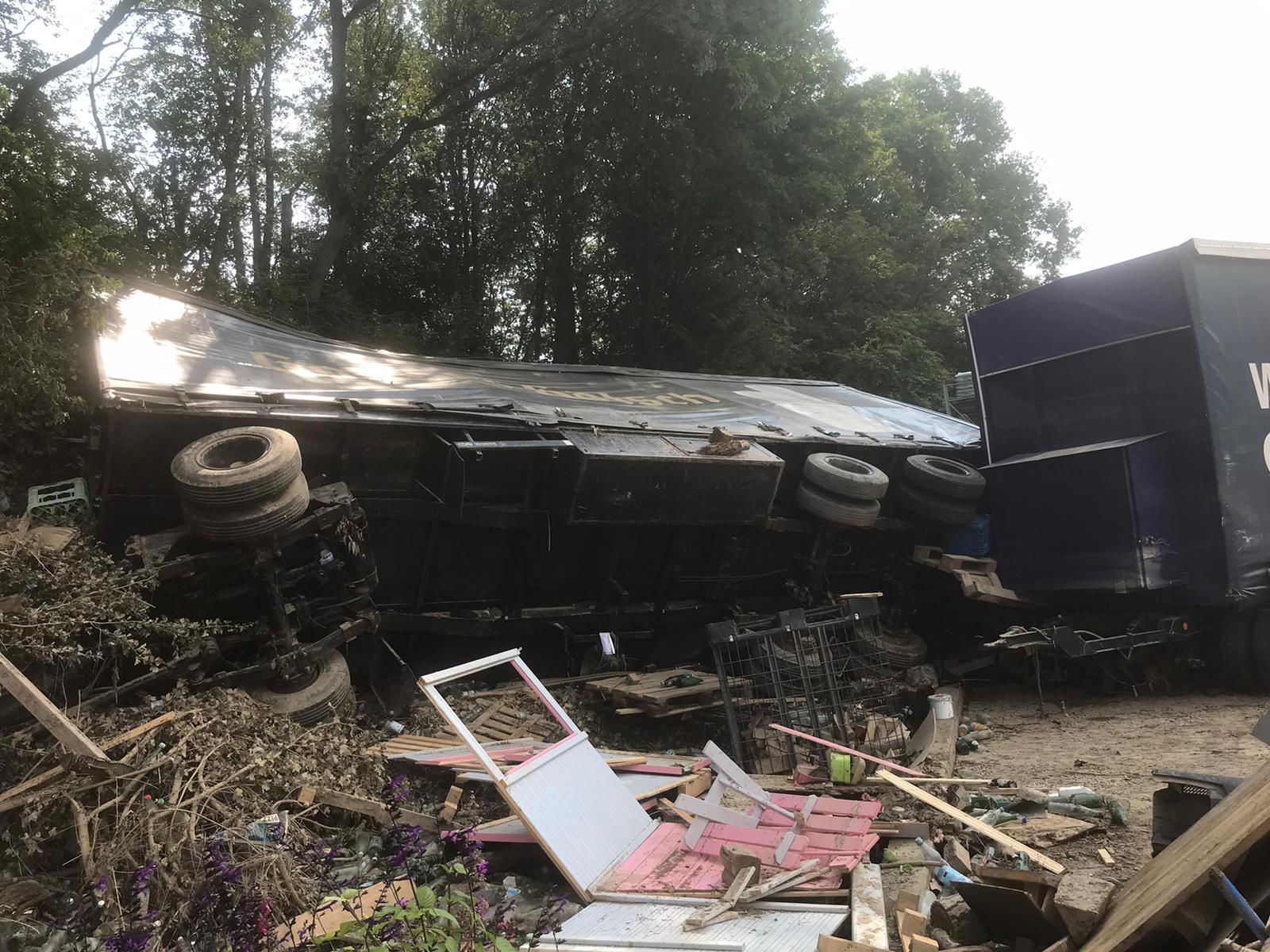 Nach der Flutkatastrophe 1