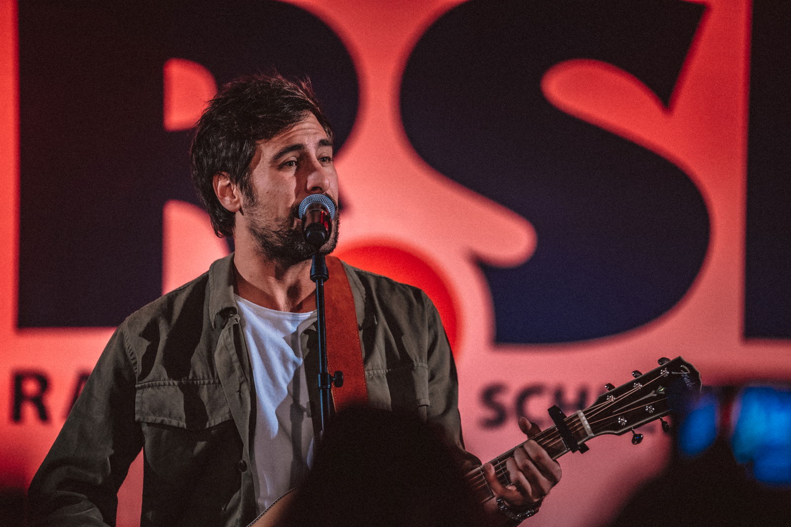 R.SH hautnah mit Max Giesinger.