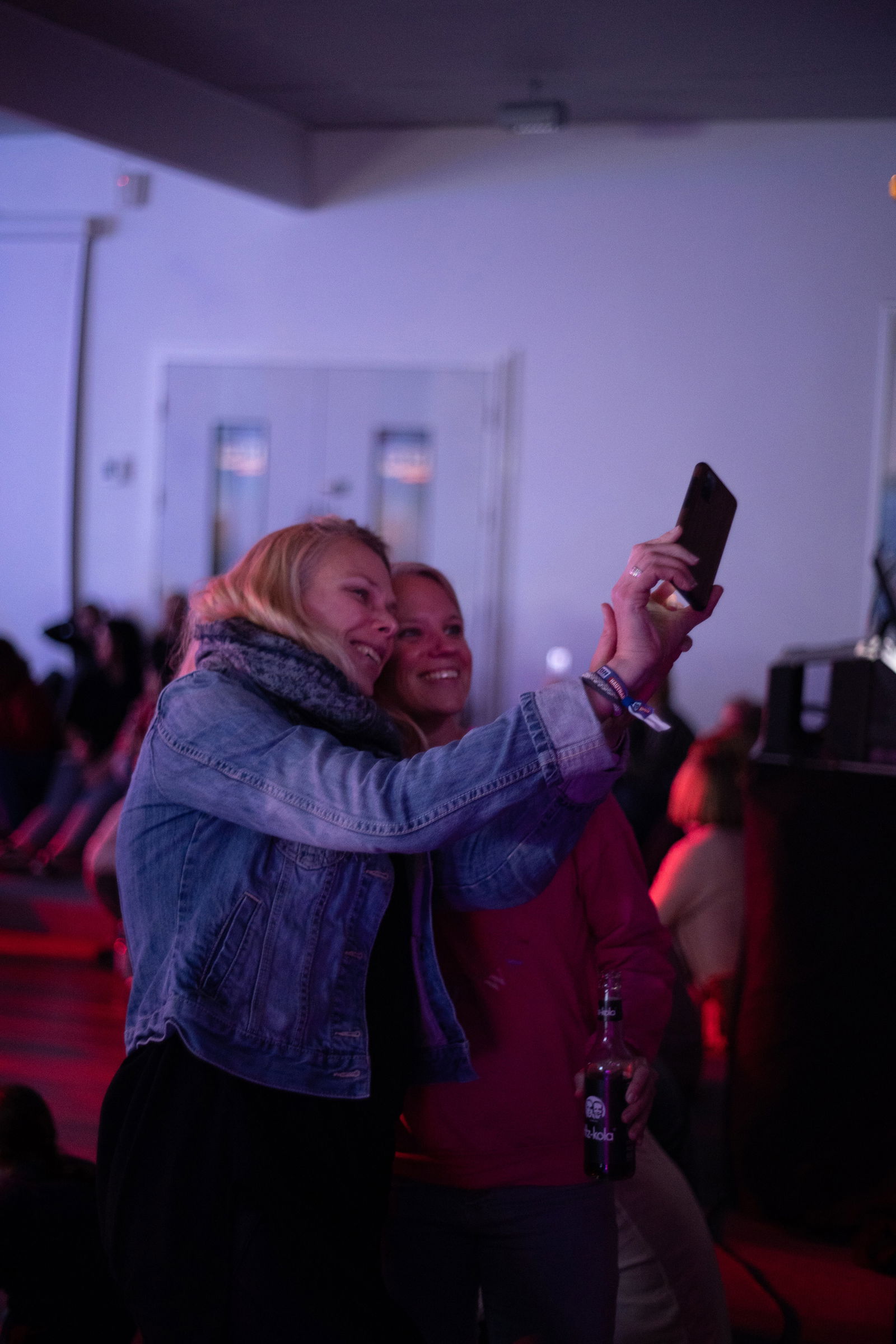 R.SH hautnah mit Max Giesinger.