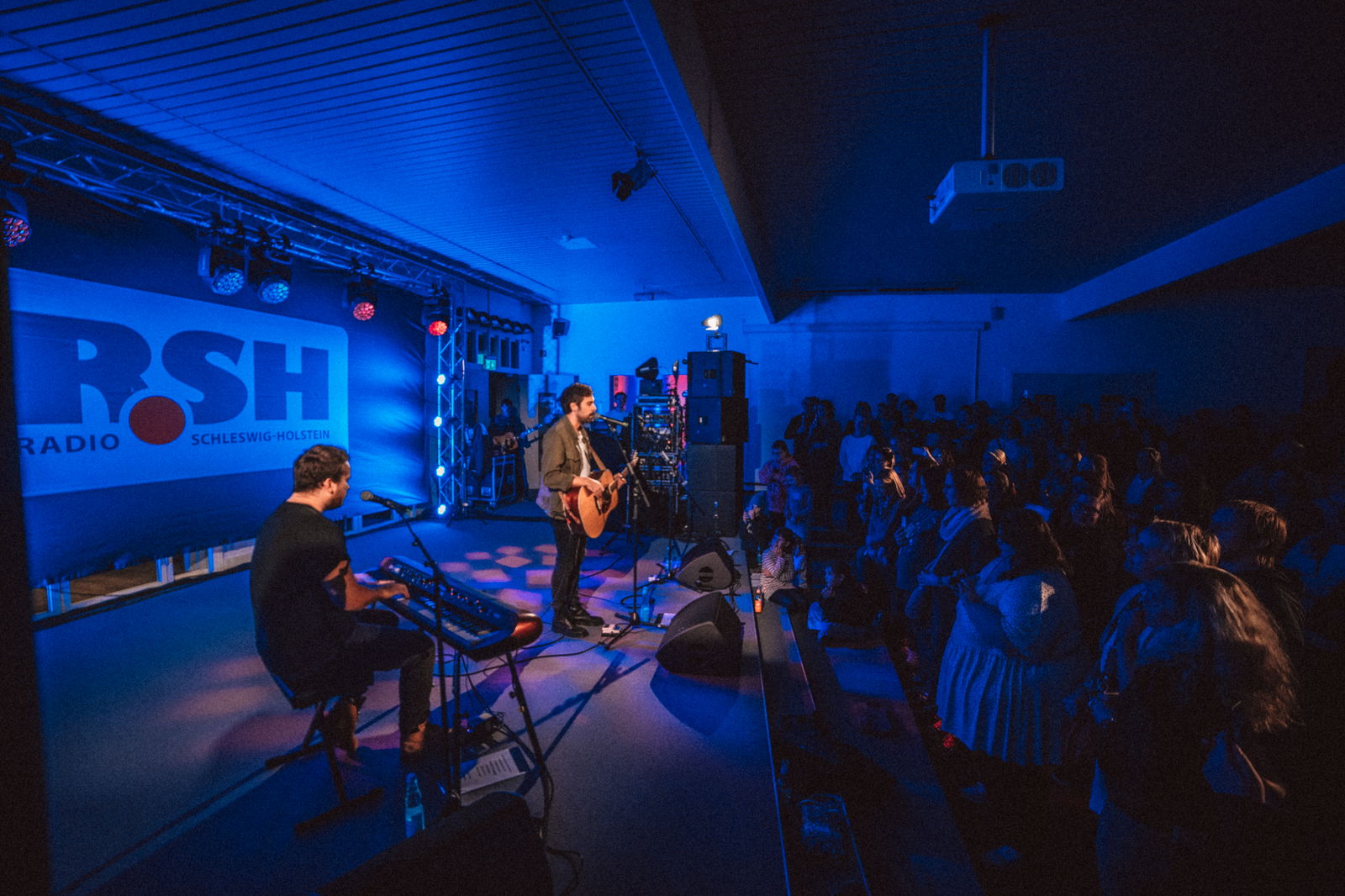 R.SH hautnah mit Max Giesinger.