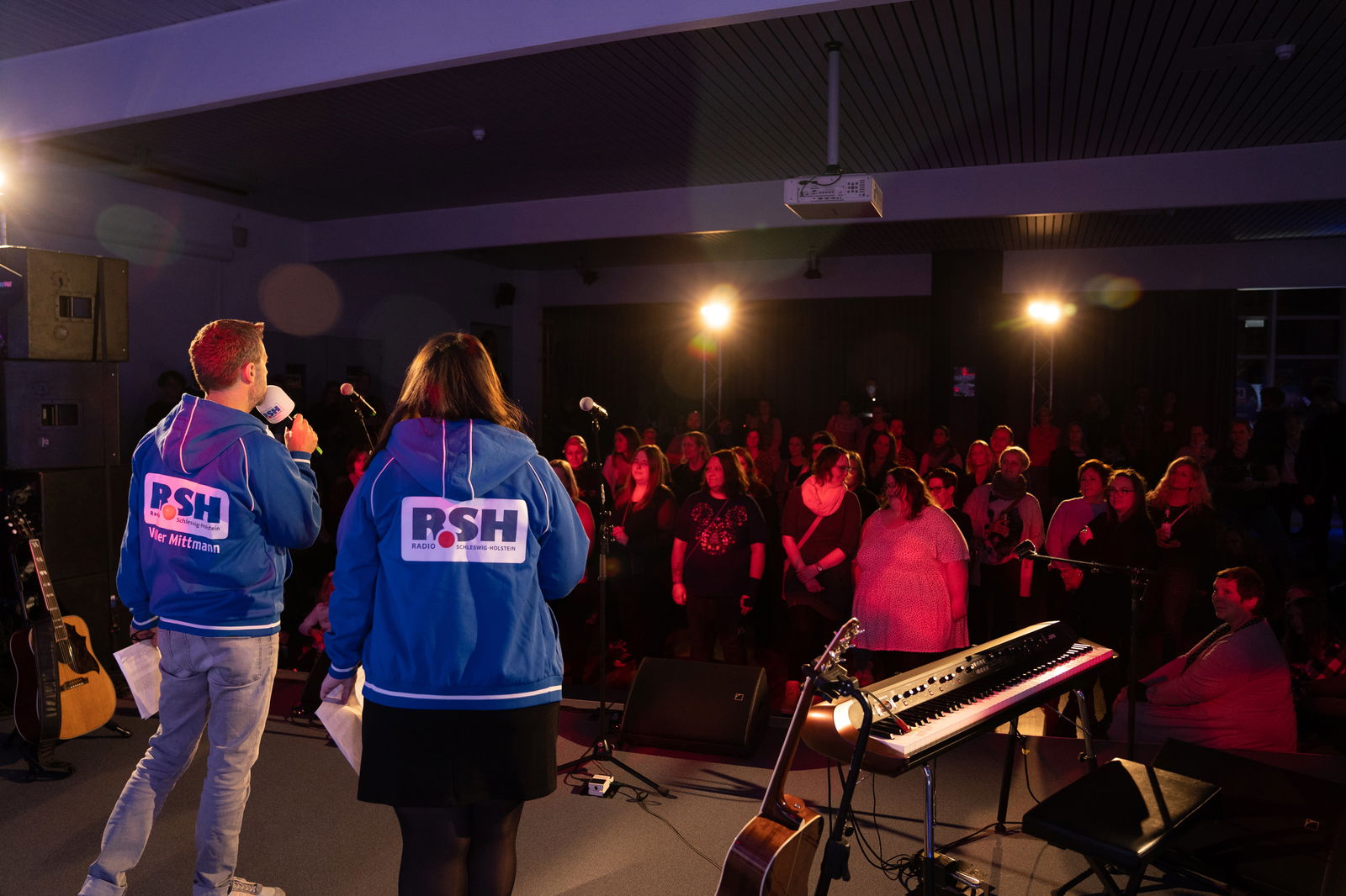 R.SH hautnah mit Max Giesinger.