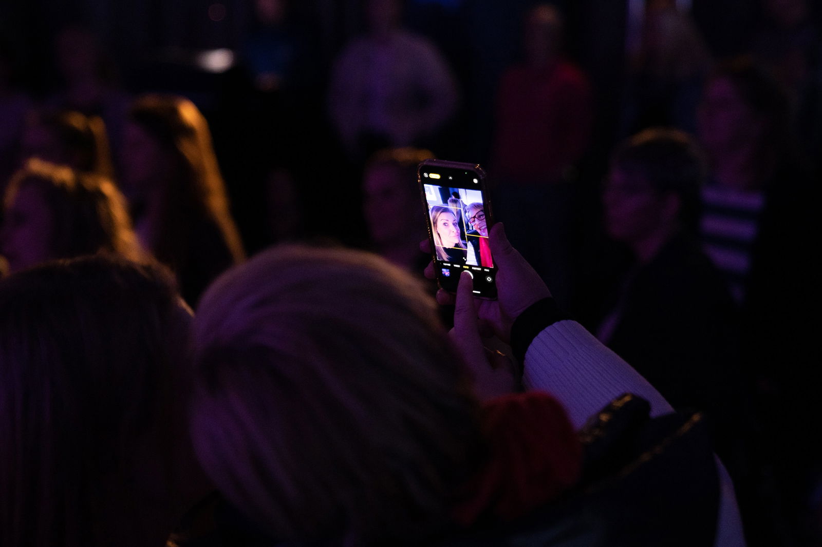 R.SH hautnah mit Max Giesinger.