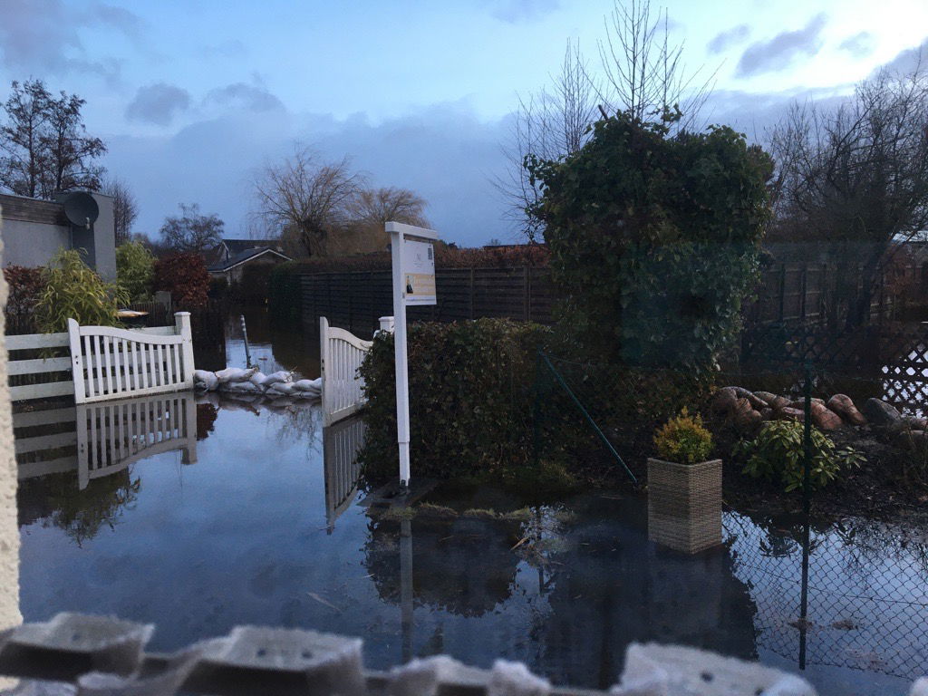 Eine Auffahrt unter Wasser