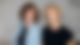 Das Duo Ofenbach vor einer Marmor-Wand