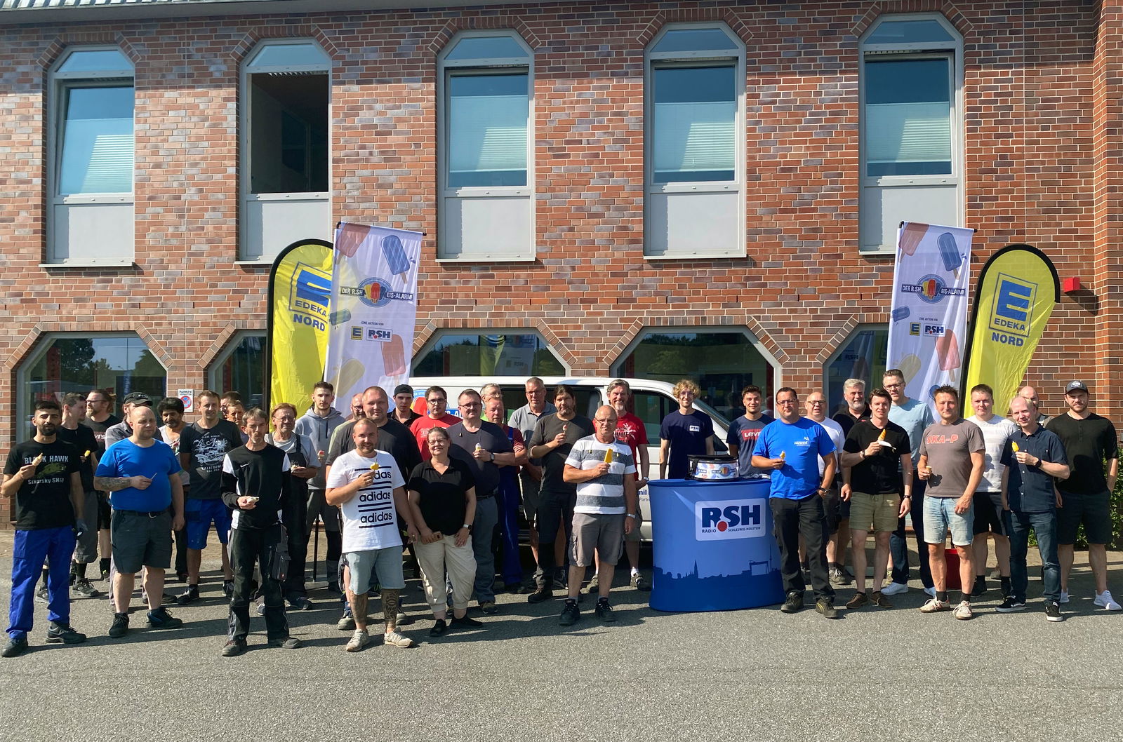 R.SH Eis-Alarm bei MOBA Fenster und Türen in Lübeck