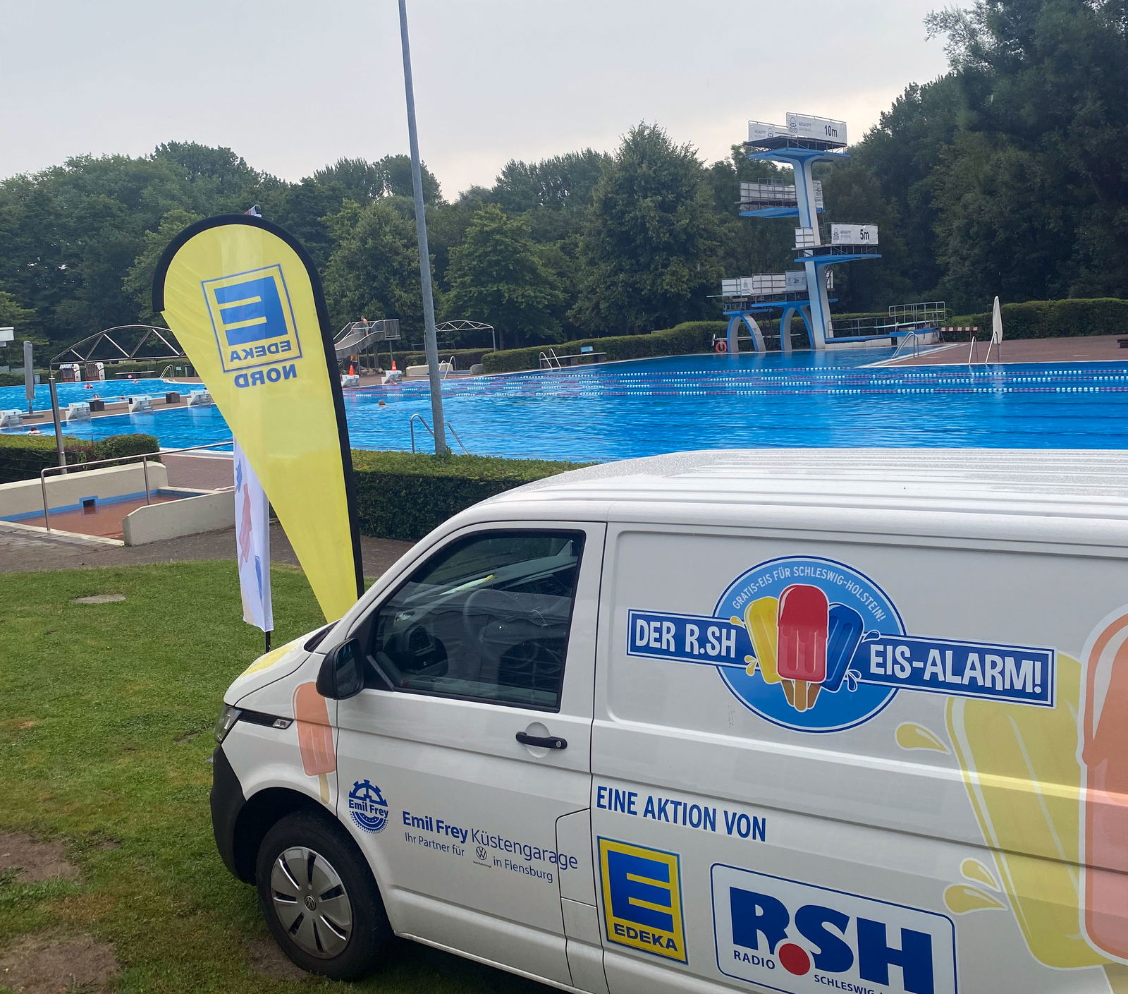R.SH Eis-Alarm bei Freibad Aquacity in Rendsburg