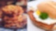 Kartoffelpuffer und Leberkäse-Brötchen