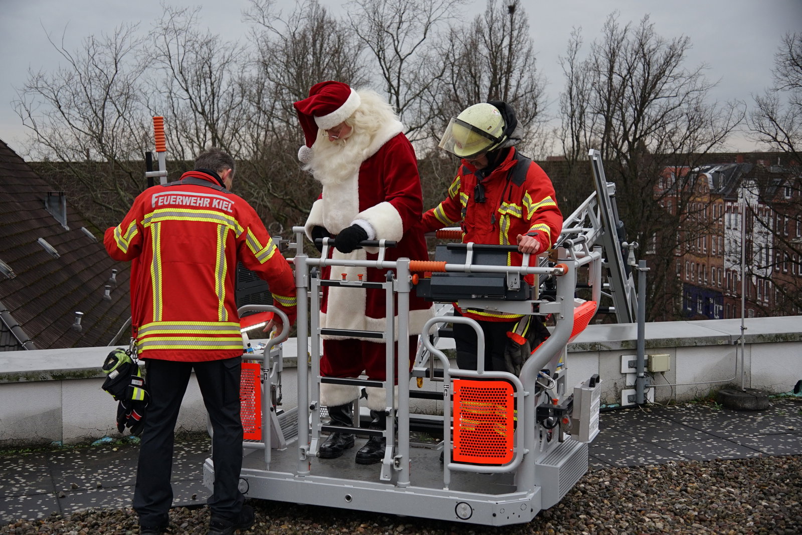 Weihnachtsaktion der Feuerwehr Kiel_1