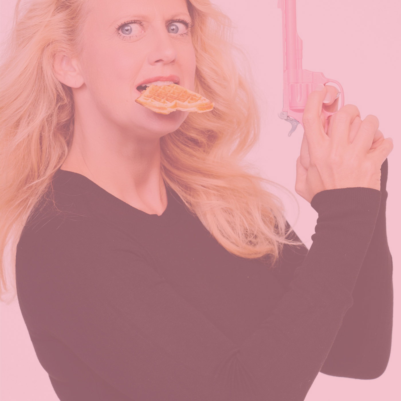 Mit den Waffeln einer Frau